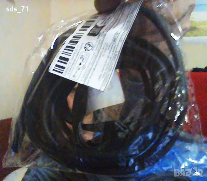 2 броя гумени ленти за ръбове на врати 2м на 1см 6 лв двете , снимка 1