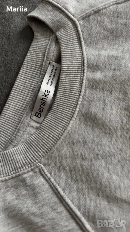 Дамски светлосив суитшърт Bershka (M), снимка 1