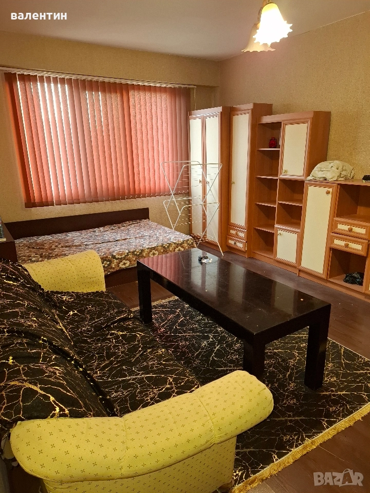 Под наем обзаведена гарсониера Ем.Станев 8 Б ет 2 южна., снимка 1