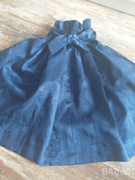 Много красива пола,подчертава  талията , снимка 1