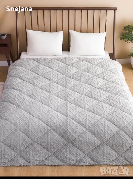 кувертюра сив цвят плюш за 55лв от 125лв , снимка 1