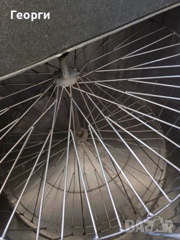 Радиална центрофуга 24 рамкова от INOX