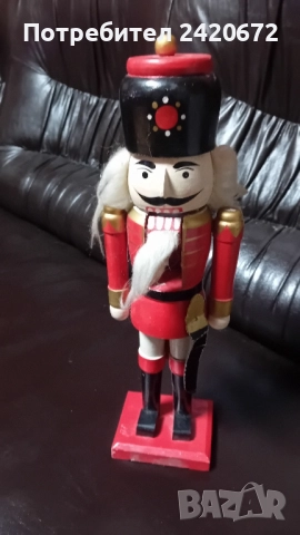 дървена орехотрошачка