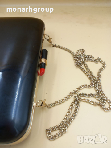 Дамска чанта, снимка 4 - Чанти - 44556197