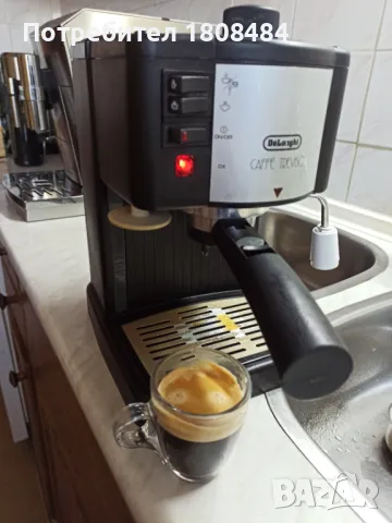 Кафемашина Делонги Тревизо с ръкохватка с крема диск, работи отлично и прави хубаво кафе с каймак , снимка 3 - Кафемашини - 49190299