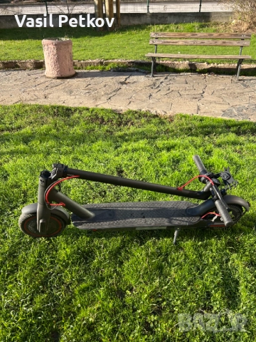 Електрическа Тротинетка Xiaomi Mi Electric Scooter Pro, снимка 7 - Други спортове - 52420043