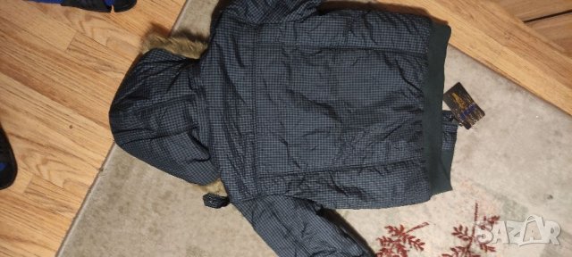 Яке в качулка с пух чисто ново разпродажба 40 лв, снимка 4 - Якета - 39759328