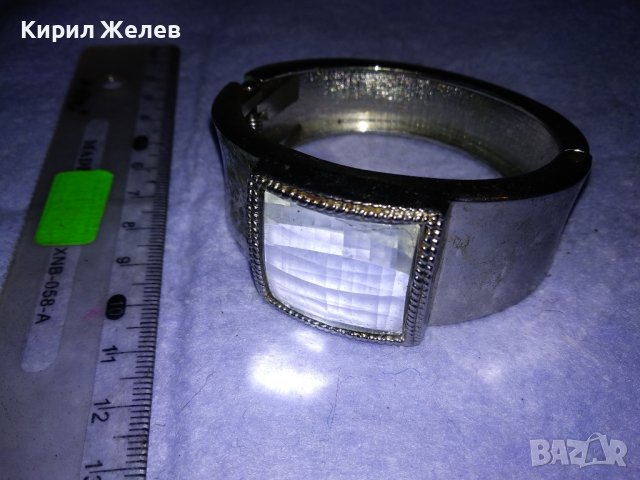 ЕФЕКТНА СРЕБРИСТА ВИНТИДЖ  - АРТ ГРИВНА с ФАСЕТИРАН КРИСТАЛ 9278