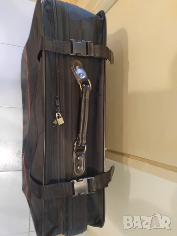 Голям куфар с колелца 77 см., снимка 5 - Куфари - 53380134