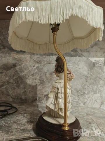 Настолна лампа, снимка 4 - Антикварни и старинни предмети - 47972077