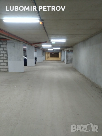 Дава под Наем ПАРКОМЯСТО, снимка 2 - Гаражи и паркоместа - 52886862