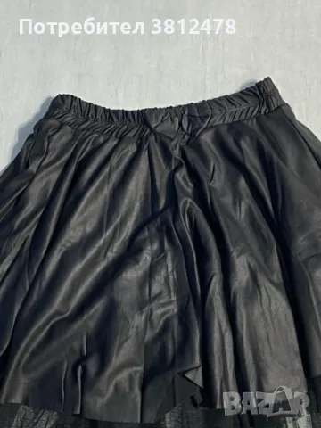 Детска кожена пола, снимка 2 - Детски рокли и поли - 48696607