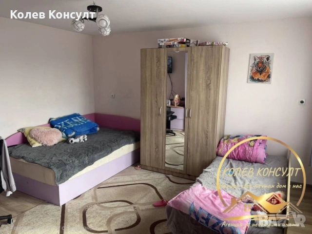 Двуетажна къща село Върбица, снимка 9 - Къщи - 53592983