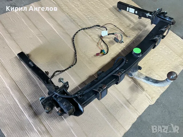 Оригинален теглич за Mercedes C-class W203 Седан, снимка 5 - Части - 56144040