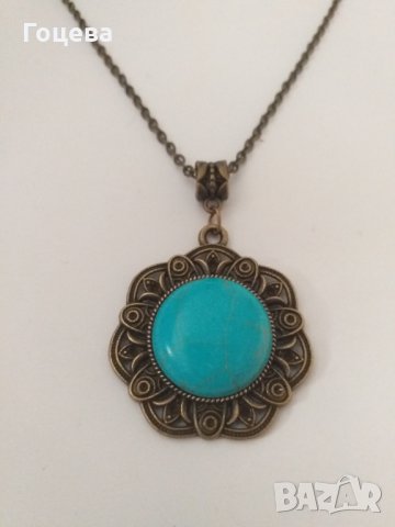 Красиво колие в старинен филигранен стил с голям Тюркоаз , снимка 2 - Колиета, медальони, синджири - 33896145