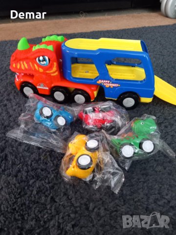 Динозавър камион с играчки малки коли за деца 5-в-1 интерактивна, снимка 6 - Коли, камиони, мотори, писти - 41972801