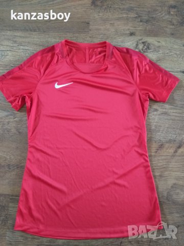 Nike - страхотна дамска тениска , снимка 4 - Тениски - 41763472