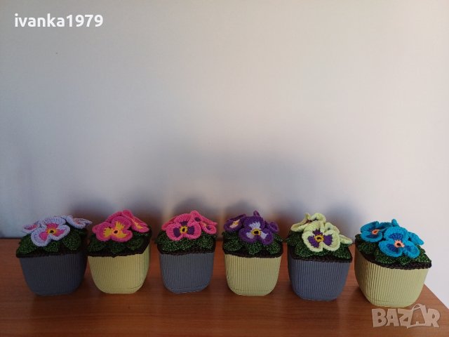Плетени теменужки 4, снимка 3 - Изкуствени цветя - 42063915