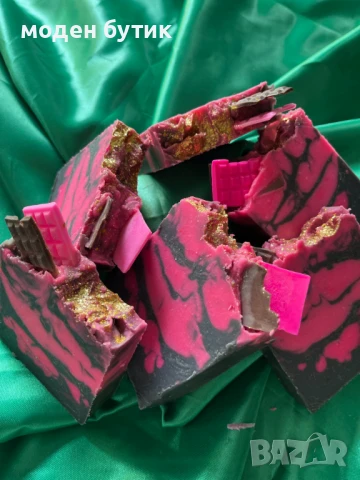 „Шоколадово-малиново съблазняване“ - копринен сапун с натурален сапун