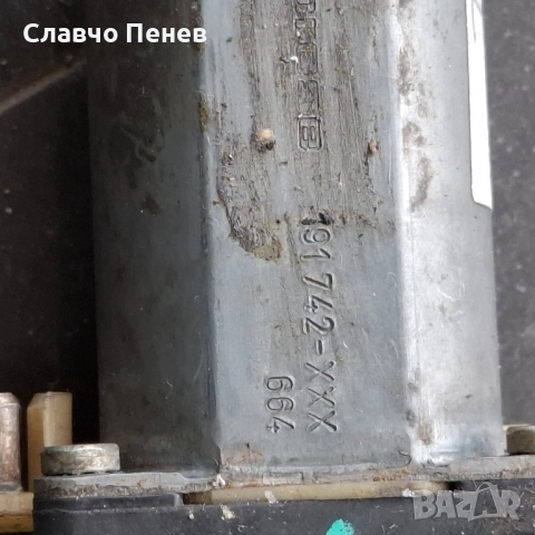 Машинка стъкло предна лява за Mercedes W210., снимка 6 - Части - 52038620