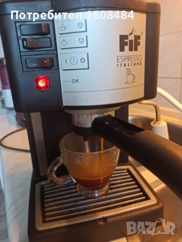 Кафемашина Делонги Фиф с ръкохватка с крема диск, работи перфектно и прави страхотно кафе с каймак 