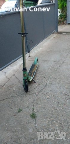 Продавам алуминиева тротинетка Кетлер зеро 5 . Плюс подарък каска, снимка 2 - Скутери и тротинетки - 41406565