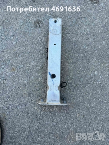 Предна дясна греда буфер за смачкване при удър на Ауди Audi A8 D4 H4 4h0806064е само за 50лв.