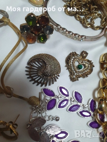 Лот бижута винтидж.Лондон, снимка 2 - Бижутерийни комплекти - 53737364