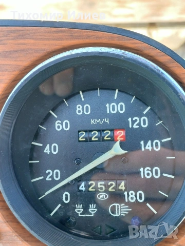 Арматурно табло за ВАЗ 2103 и 2106, снимка 3 - Части - 53589246