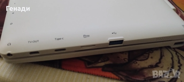 ЧИСТО НОВ Таблет / лаптоп 2в1 10" тъч екран FHD 8GB/128GB с Win10 , снимка 4 - Таблети - 52466991