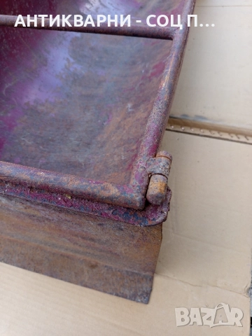 Стара Метална Животинска Хранилка За фураж Тегло 35кг., снимка 6 - Антикварни и старинни предмети - 51571264