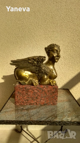 Бронзова , авторска скулптура от Славей Петров на харпия