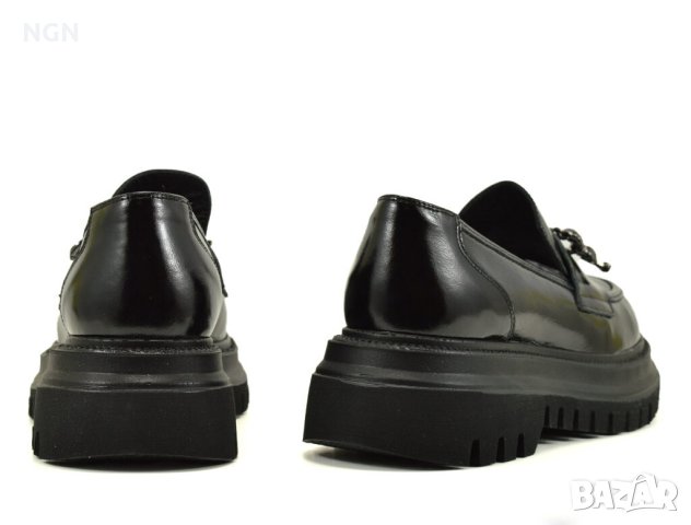 Модерни дамски мокасини тип уолфър в черен лак с модерен аксесоар , снимка 5 - Дамски ежедневни обувки - 42259315