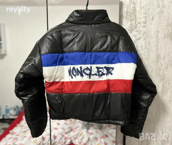 Moncler дамско късо яке , снимка 2 - Якета - 49189805