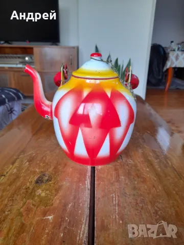 Стар емайлиран чайник #71