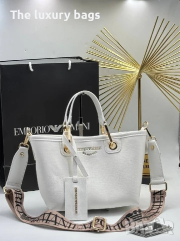 Стилна дамска чанта , снимка 2 - Чанти - 51139538