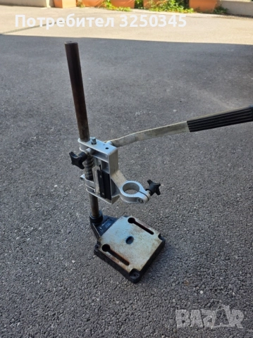 Стойка за бормашина Елпром Ловеч, менгеме и бормашина за резби, снимка 3 - Бормашини - 52281049