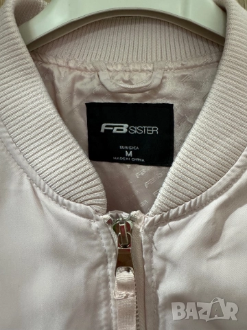 Дамско тънко яке , снимка 2 - Якета - 39094675