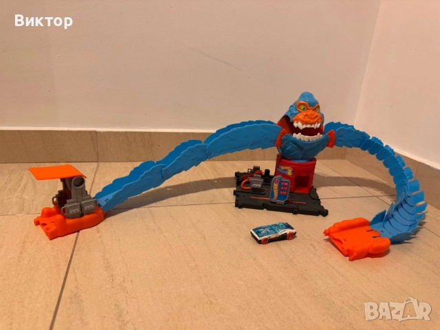 Почти нови писти Hot Wheels, снимка 2 - Коли, камиони, мотори, писти - 52657002