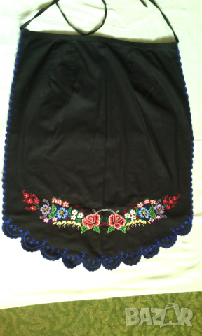 Престилка, Престилки. Ръчно везана. Размери 64/74см. Не употребявана.