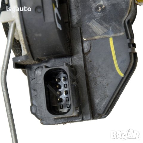 Брава предна дясна врата Opel Astra (J)(2010-2018) ID: 98525, снимка 2 - Части - 40335943