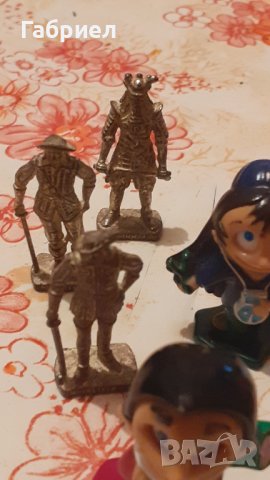 Фигурки от киндер яйца. 