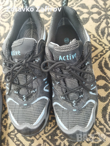 Спортни обувки 42 номер