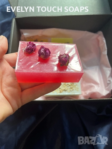 „Натурална хармония – луксозен сет ръчно изработени сапуни“, снимка 5 - Козметика за тяло - 51751450