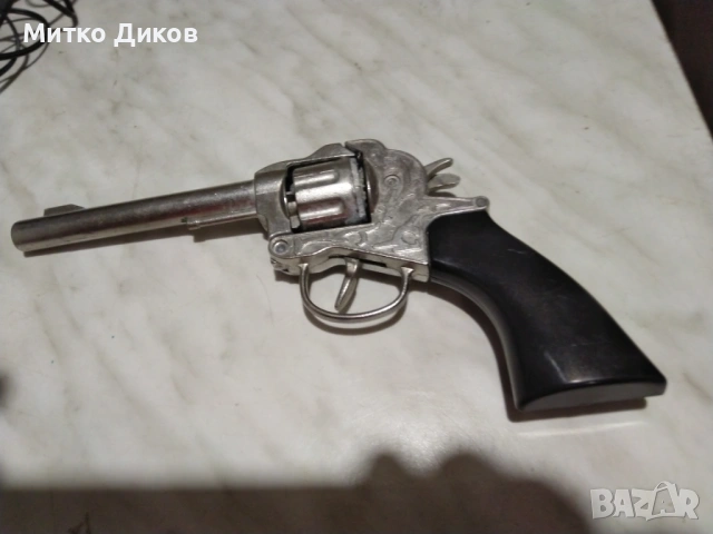 Метален пистолет с капси марков на Левуше, снимка 2 - Други - 53589618