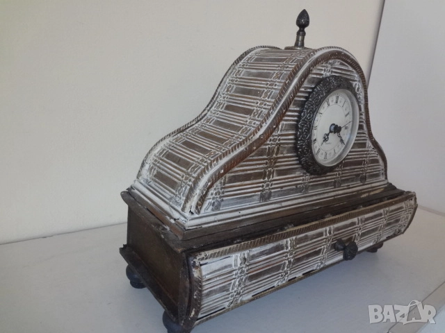 Нов винтидж настолен часовник, снимка 2 - Стенни часовници - 52794428