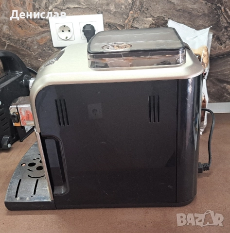 Кафеавтомат Saeco Syntia , снимка 3 - Кафемашини - 52494350