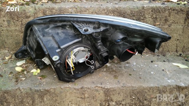 десен фар Skoda Fabia, снимка 2 - Части - 39208721