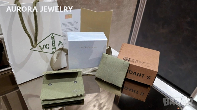 Van Cleef & Arpels VCA Пълен Комплект Кутия / Плик и Сертификат Колие, снимка 2 - Колиета, медальони, синджири - 53239099