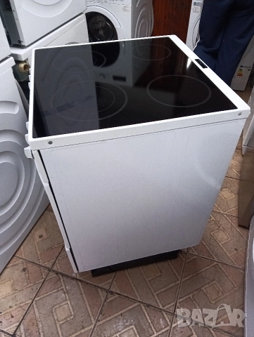 Уникална печка с керамичен плот Voss Electrolux с две години гаранция!, снимка 9 - Печки, фурни - 52770240